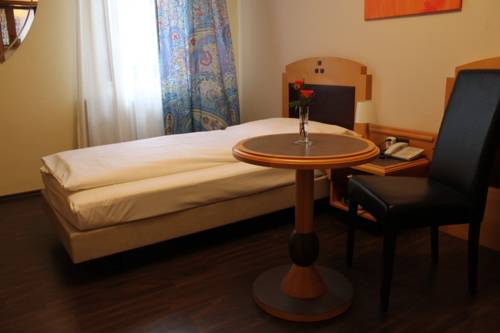 Imagen de la habitación del Hotel Zum L&ouml;wen, Bad Homburg. Foto 13