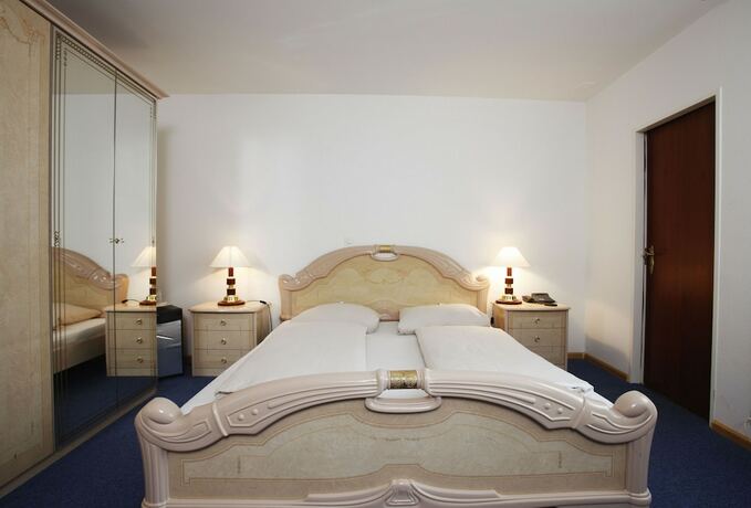 Imagen de la habitación del Hotel Zum Spalenbrunnen, Basilea. Foto 16