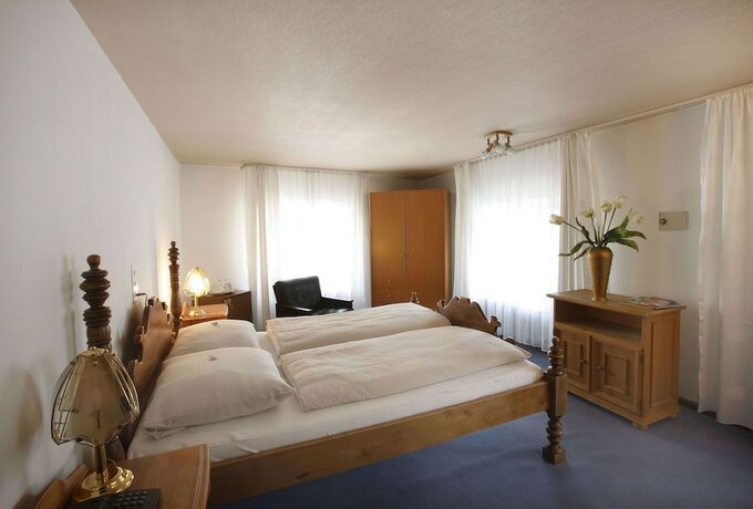 Imagen de la habitación del Hotel Zum Spalenbrunnen, Basilea. Foto 19