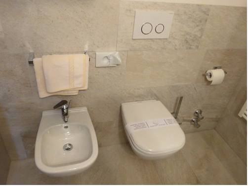 Imagen de la habitación del Hotel Zum Tiroler Adler. Foto 16