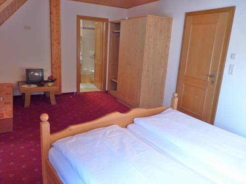 Imagen de la habitación del Hotel Zum Weissen Stein. Foto 11