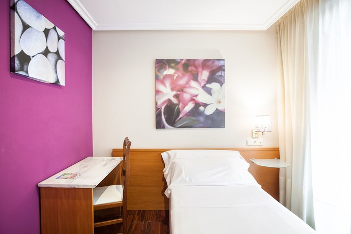 Imagen de los interiores del Hotel Zumaia a. Foto 20