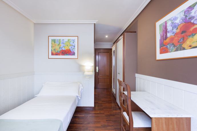 Imagen de la habitación del Hotel Zumaia a. Foto 15