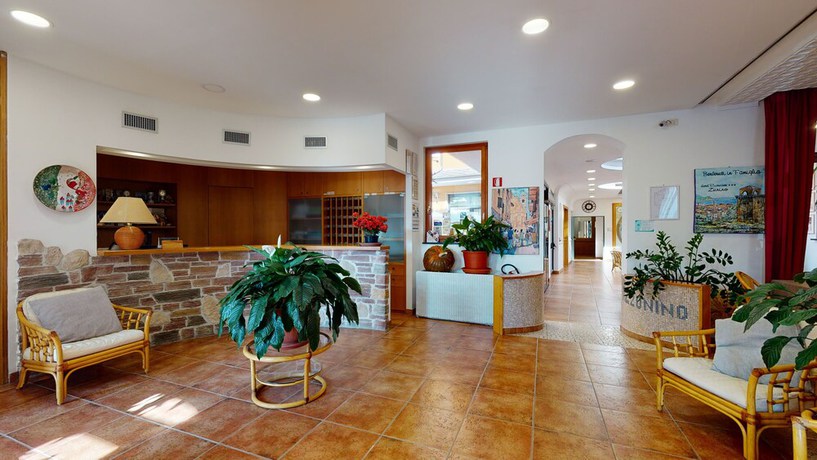 Imagen de los interiores del Hotel Zunino, Spotorno. Foto 20