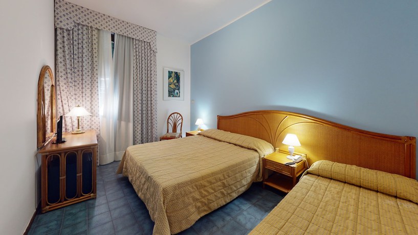 Imagen de la habitación del Hotel Zunino, Spotorno. Foto 6