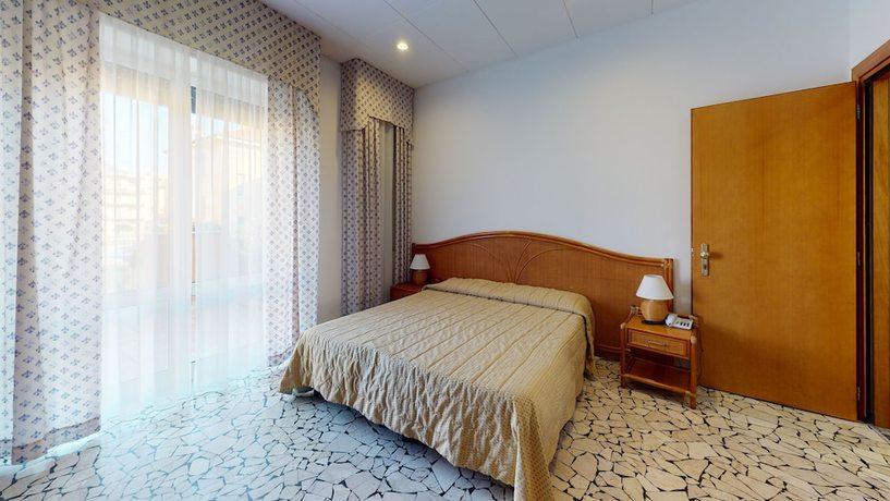 Imagen de la habitación del Hotel Zunino, Spotorno. Foto 14