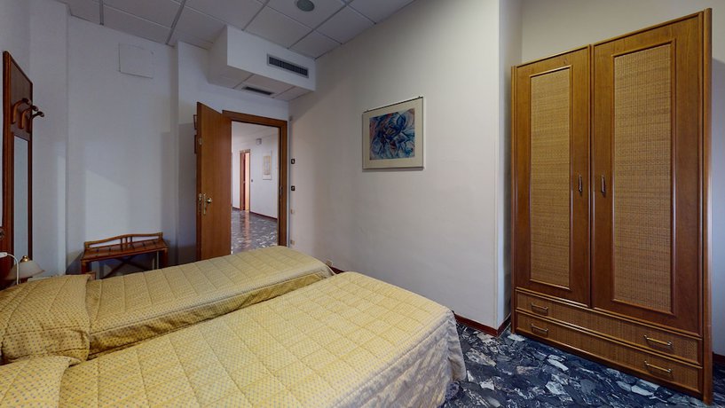 Imagen de la habitación del Hotel Zunino, Spotorno. Foto 17
