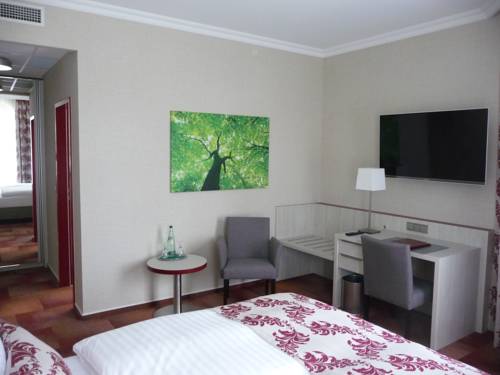 Imagen de la habitación del Hotel Zur Alten Schmiede. Foto 6