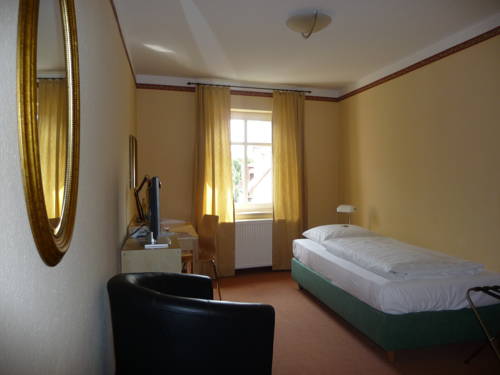 Imagen de la habitación del Hotel Zur Alten Schmiede. Foto 11