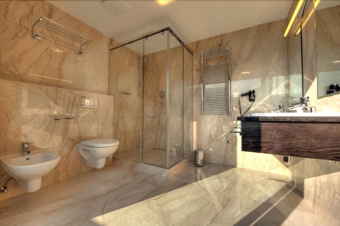 Imagen de la habitación del Hotel Zur Burg, Kaprun. Foto 11