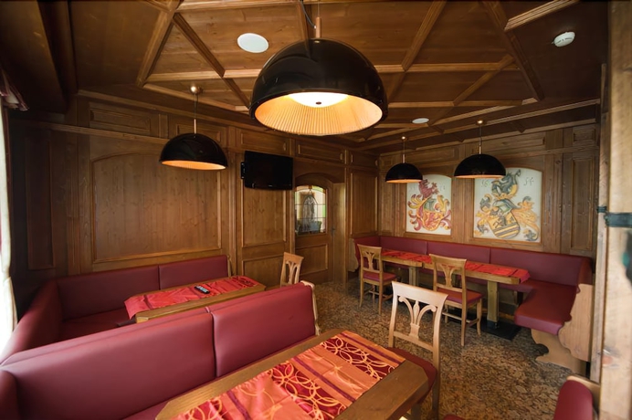Imagen del bar/restaurante del Hotel Zur Burg, Kaprun. Foto 2