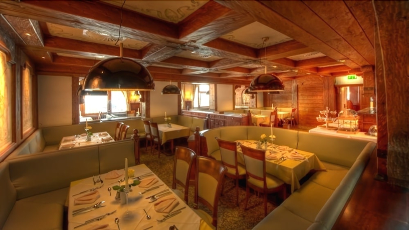 Imagen del bar/restaurante del Hotel Zur Burg, Kaprun. Foto 4