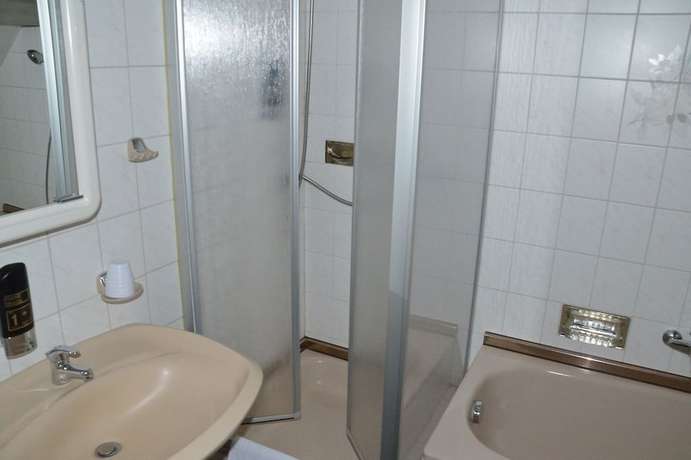 Imagen de la habitación del Hotel Zur Guten Quelle. Foto 8