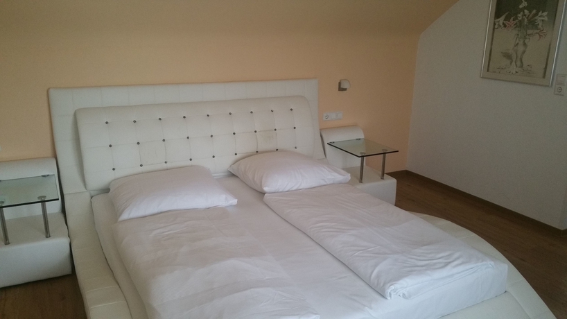 Imagen de la habitación del Hotel Zur Krone Garni-hotel. Foto 18