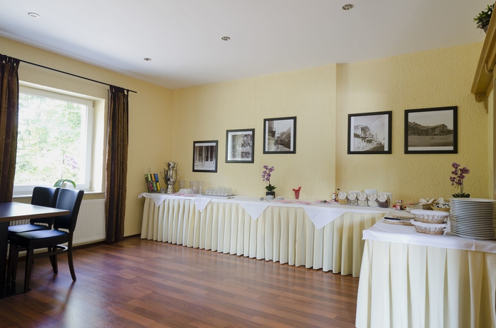 Imagen del bar/restaurante del Hotel Zur Krone Garni-hotel. Foto 5