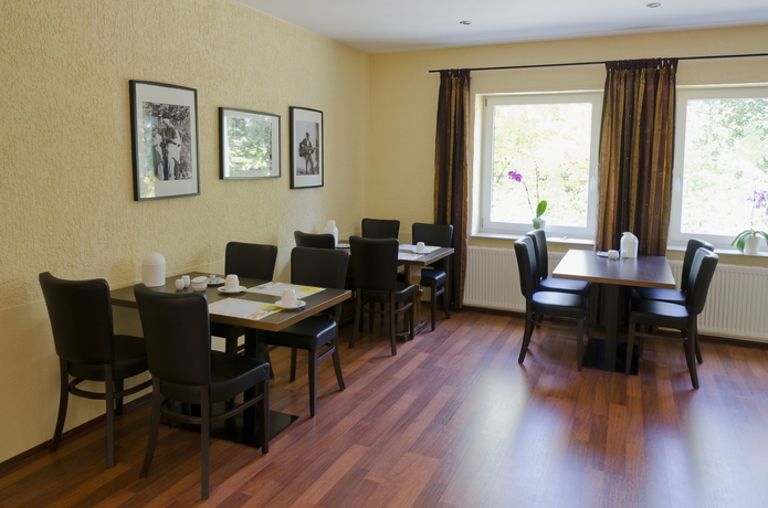 Imagen del bar/restaurante del Hotel Zur Krone Garni-hotel. Foto 6