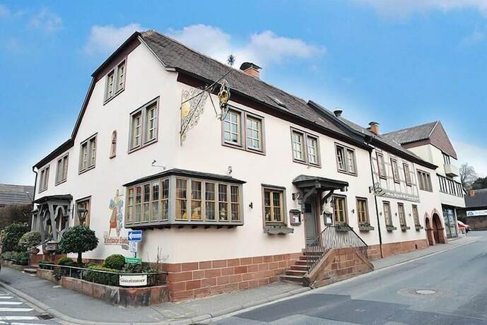 Imagen general del Hotel Zur Krone, Großheubach. Foto 1