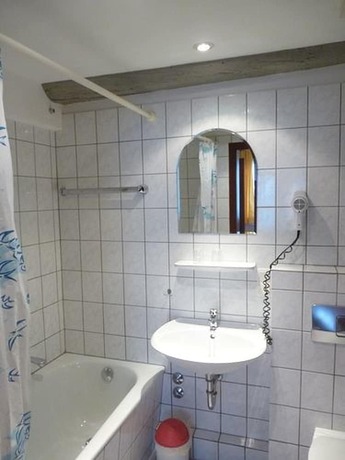 Imagen general del Hotel Zur Krone, Hamel&iacute;n. Foto 3
