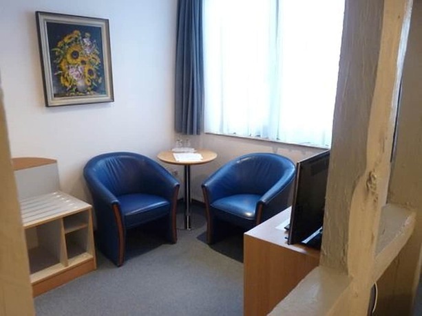 Imagen de la habitación del Hotel Zur Krone, Hamel&iacute;n. Foto 16