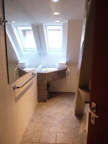 Imagen general del Hotel Zur Krone, Hamel&iacute;n. Foto 8