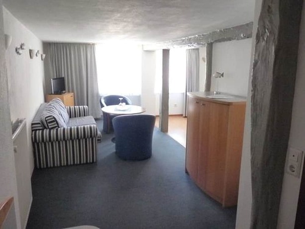 Imagen general del Hotel Zur Krone, Hamel&iacute;n. Foto 14