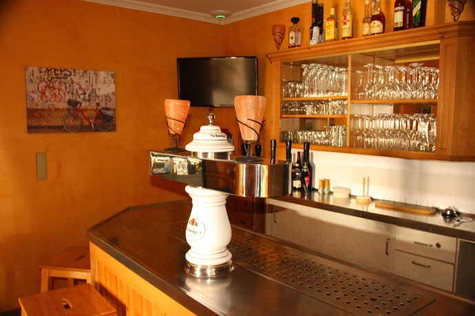Imagen del bar/restaurante del Hotel Zur Linde, Ebersberg. Foto 3