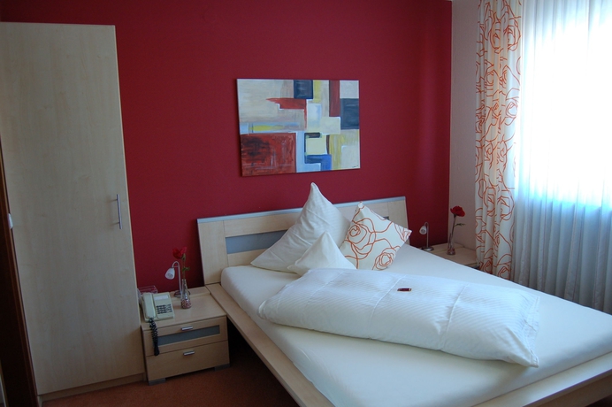 Imagen de la habitación del Hotel Zur Linde, Hanau. Foto 10