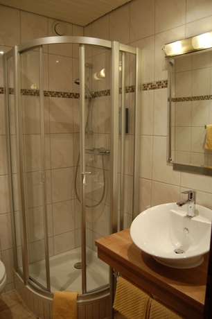 Imagen de la habitación del Hotel Zur Linde, Hanau. Foto 12