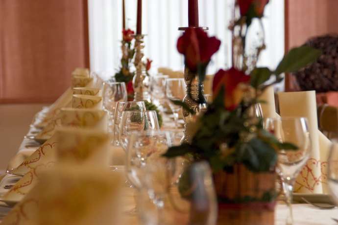 Imagen del bar/restaurante del Hotel Zur Linde, Kleines Feld. Foto 2