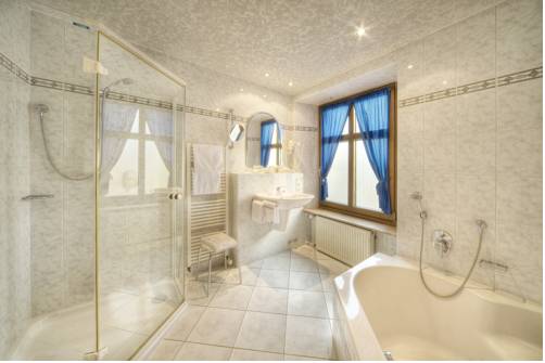 Imagen de la habitación del Hotel Zur Post, Bernkastel-Kues. Foto 15