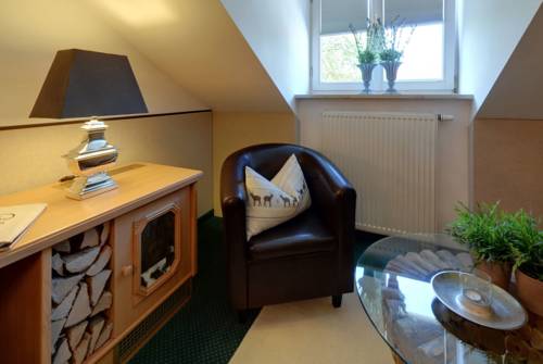 Imagen de la habitación del Hotel Zur Post Garni. Foto 8