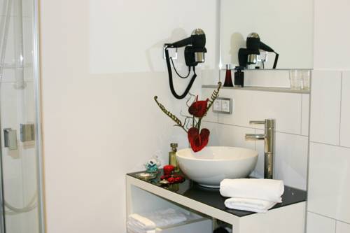 Imagen de la habitación del Hotel Zur Promenade. Foto 15