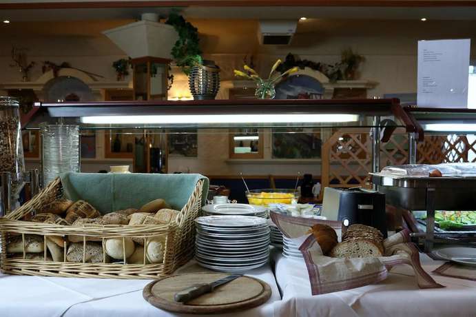 Imagen del bar/restaurante del Hotel Zur Rebe. Foto 7