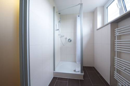 Imagen de la habitación del Hotel Zur Riss. Foto 5