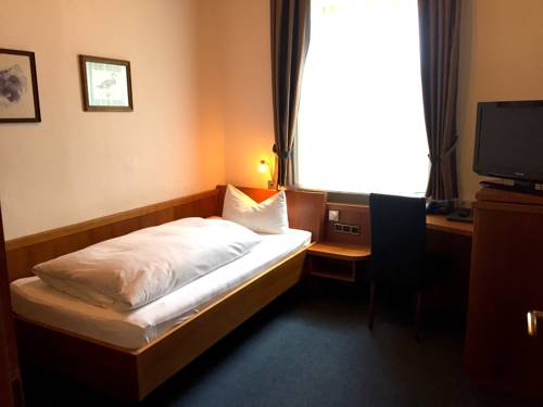 Imagen de la habitación del Hotel Zur Sch&ouml;nen Aussicht, Marktheidenfeld. Foto 11