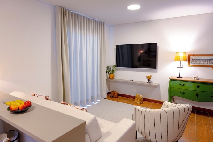 Imagen de la habitación del Hotel Zur Suítes. Foto 1