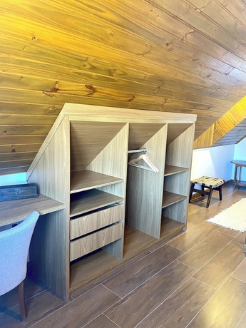 Imagen de la habitación del Hotel Zur Su&iacute;tes. Foto 7