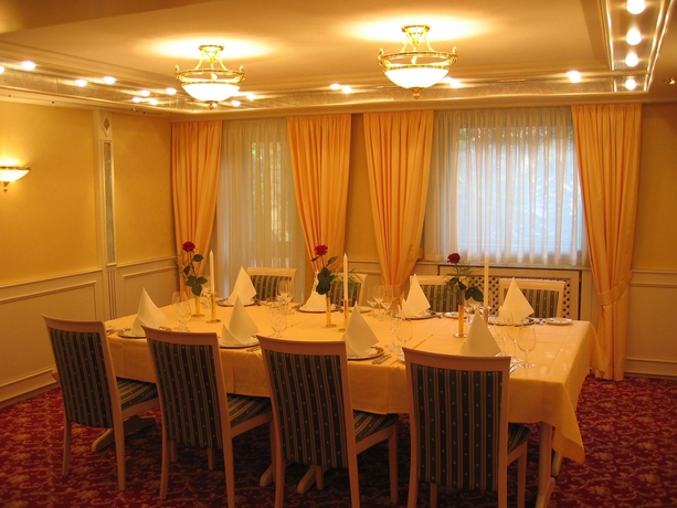 Imagen del bar/restaurante del Hotel Zur Weinsteige. Foto 7
