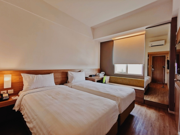 Imagen de la habitación del Hotel Zuri Express Banjarmasin - Chse Certified. Foto 12
