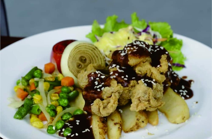 Imagen del bar/restaurante del Hotel Zuri Express Banjarmasin - Chse Certified. Foto 8