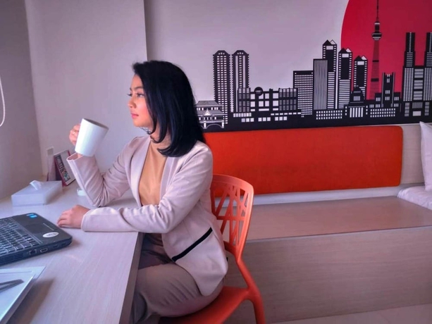 Imagen de la habitación del Hotel Zuri Express Lippo Cikarang. Foto 15