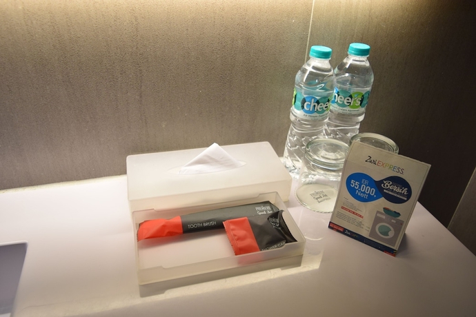 Imagen de la habitación del Hotel Zuri Express Mangga Dua. Foto 8