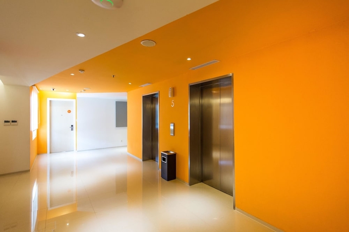 Imagen de los interiores del Hotel Zuri Express Mangga Dua. Foto 15