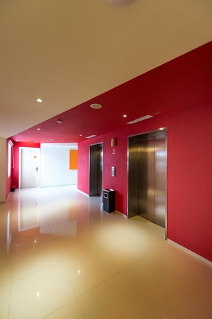 Imagen de los interiores del Hotel Zuri Express Mangga Dua. Foto 17