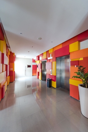 Imagen de los interiores del Hotel Zuri Express Mangga Dua. Foto 19