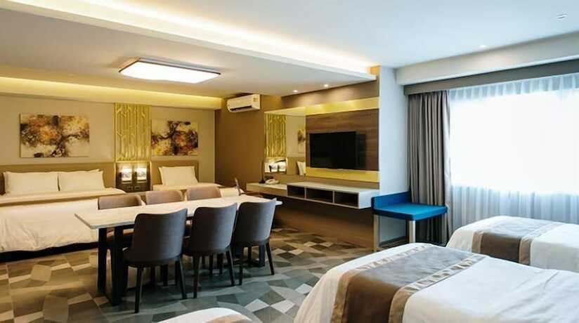 Imagen de la habitación del Hotel Zuri. Foto 19