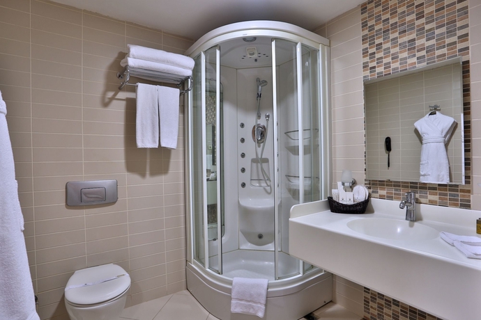 Imagen de la habitación del Hotel Zurich Istanbul. Foto 16