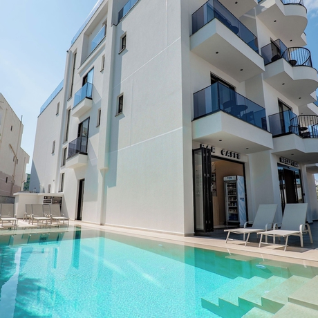 Imagen general del Hotel Zurich, Ksamil. Foto 1
