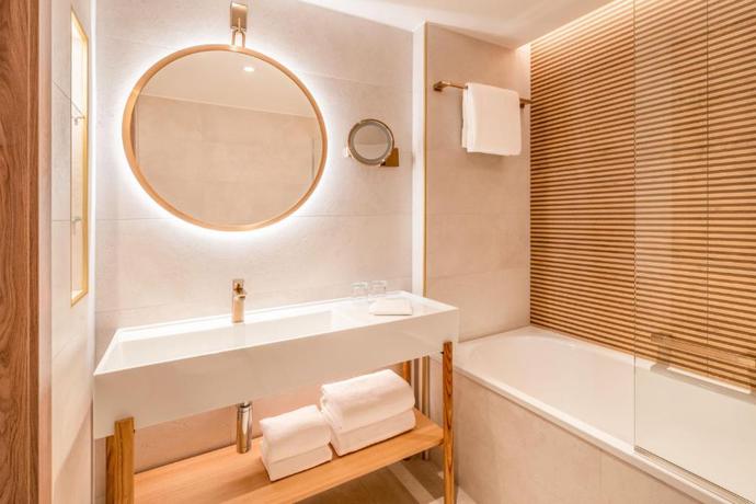 Imagen de la habitación del Hotel Zurich Marriott. Foto 10