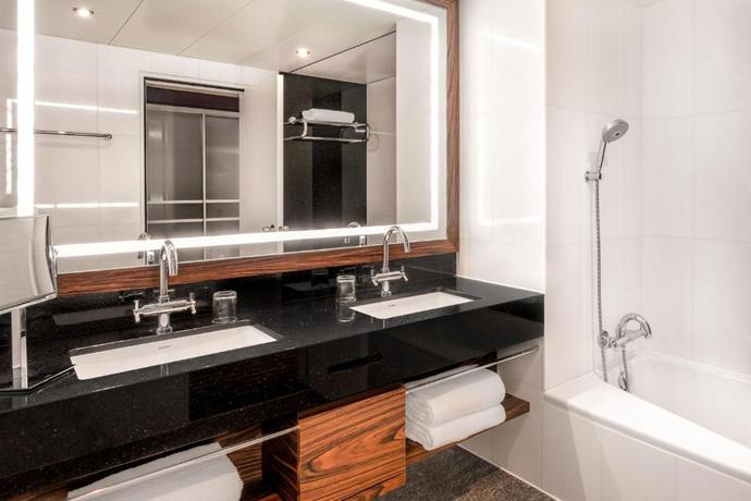 Imagen de la habitación del Hotel Zurich Marriott. Foto 12